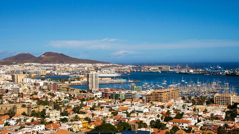 views of the buildings of las palmas de gc