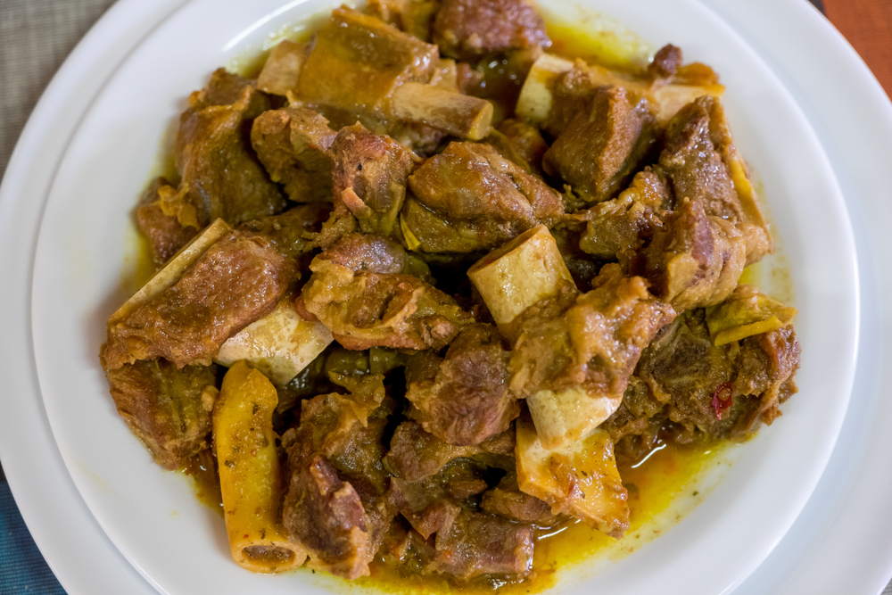 carne de cabra plato