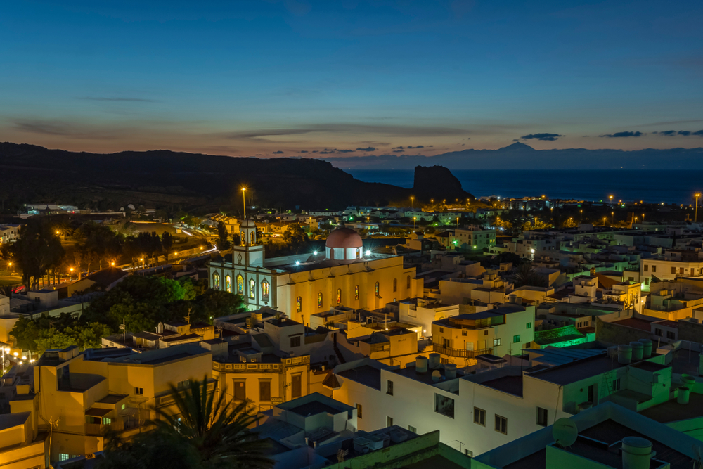 agaete en gran canaria de noche