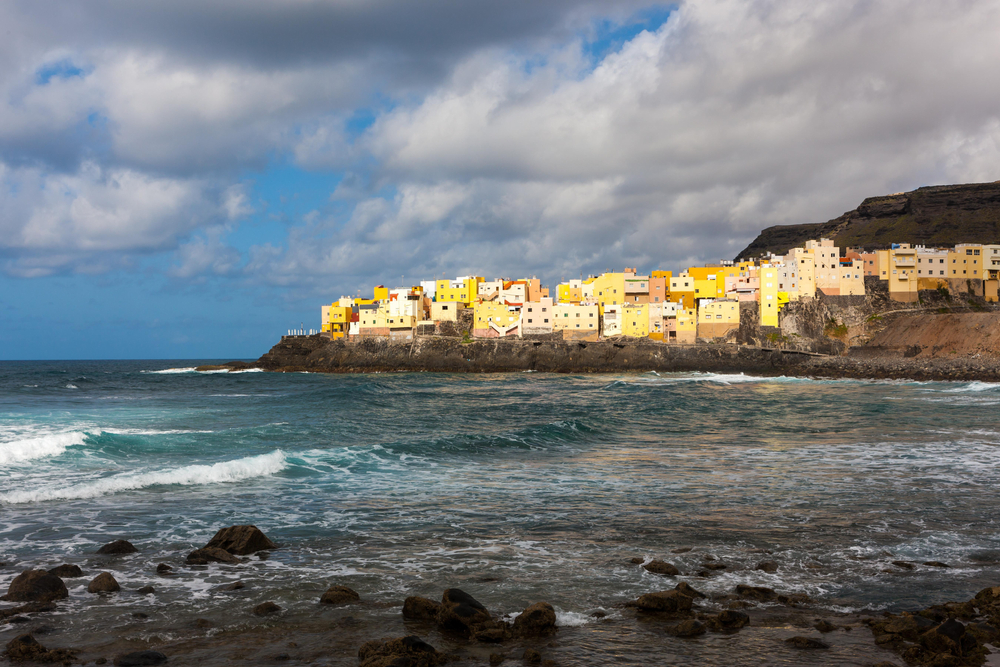 playa de san felipe en el norte de gran canaria